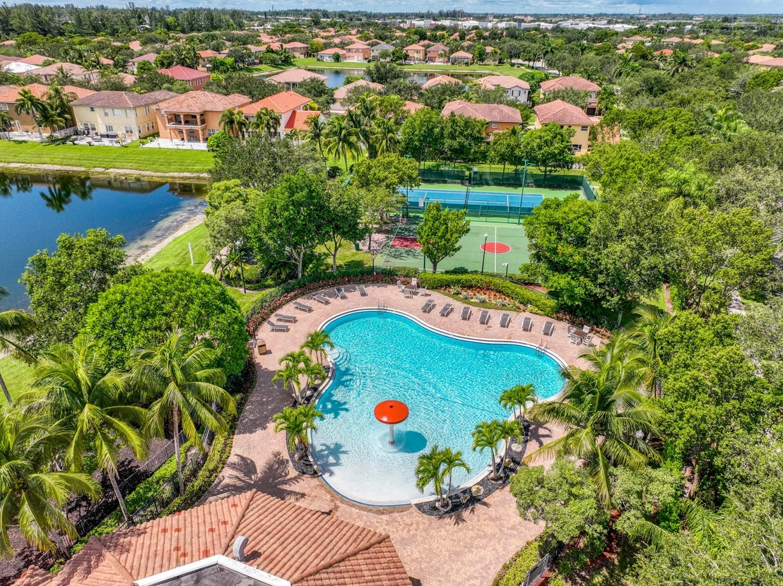 Photo of 410 Cresta Circle