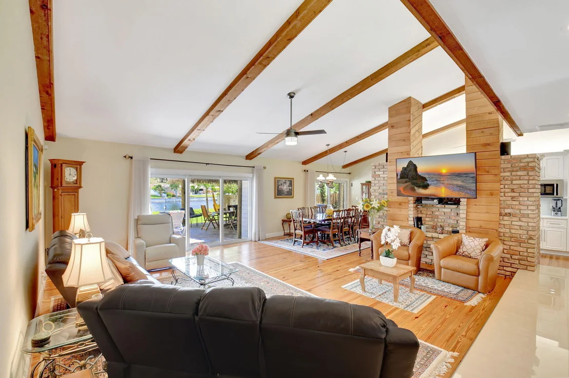 Photo of 147 Oregon Lane