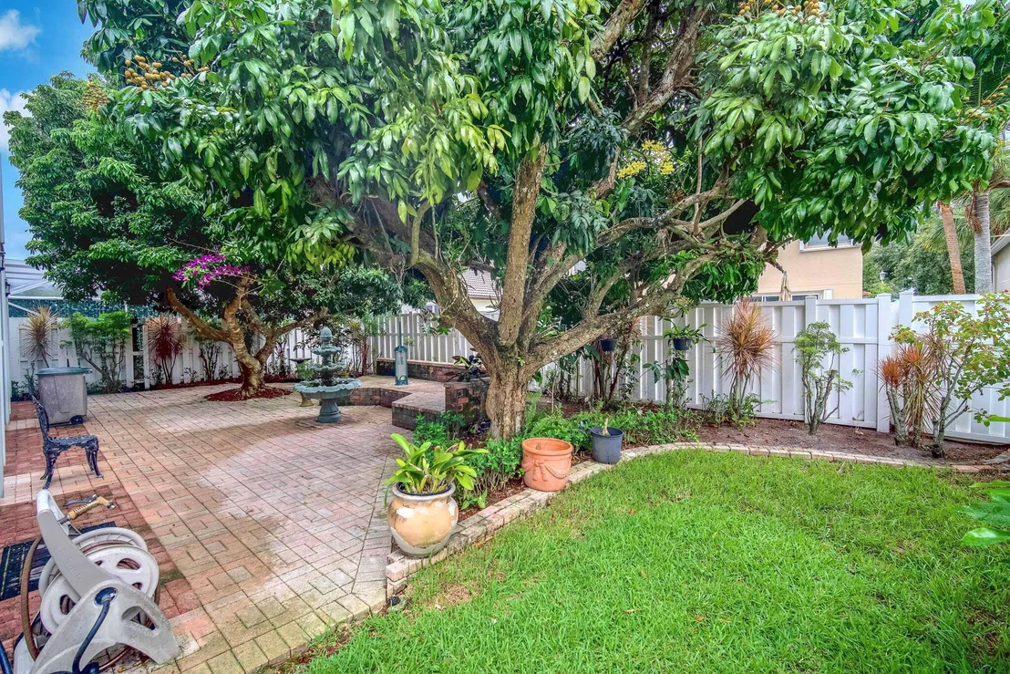 Photo of 7627 Thornlee Drive