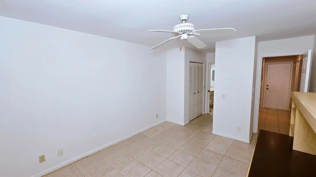 Photo of 2196 Charleston