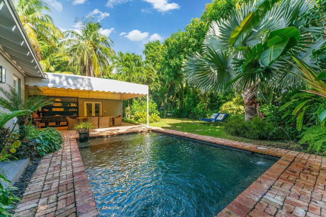 Photo of 733 Sunset Road