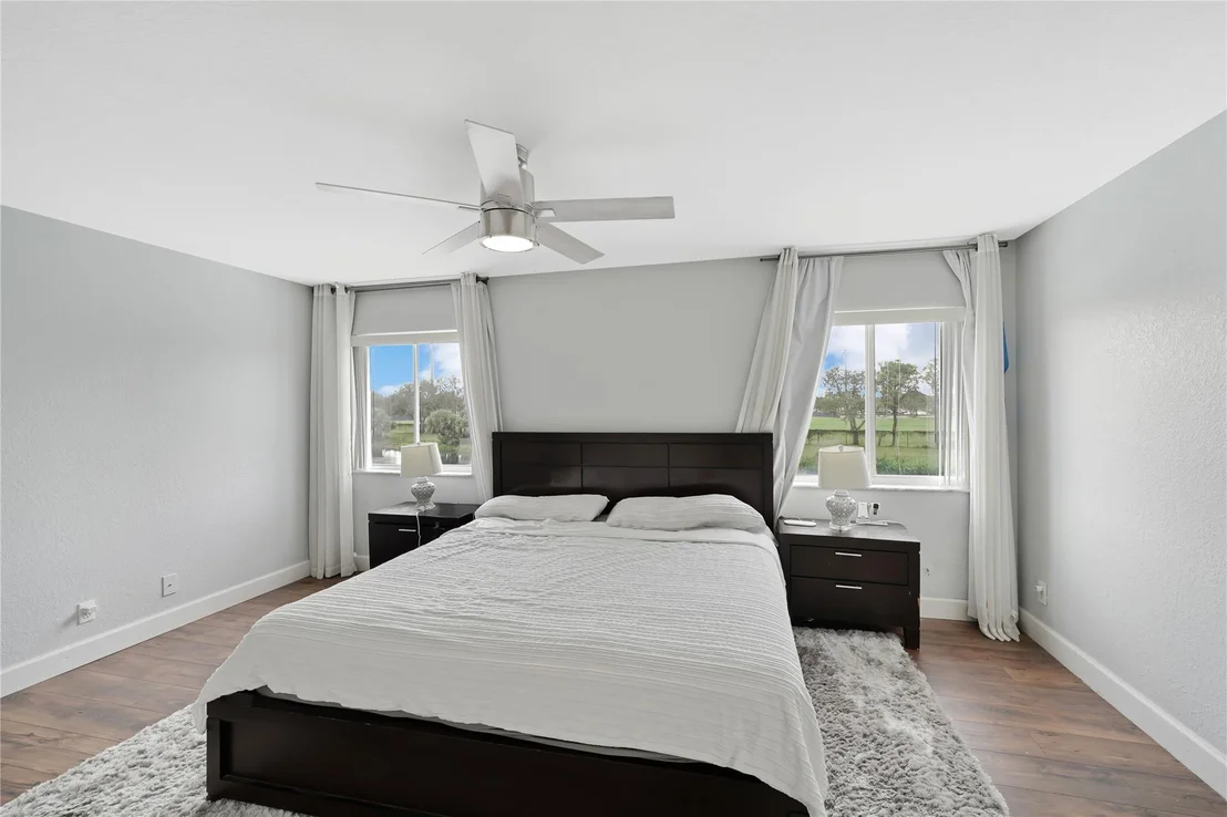 Photo of 6146 Spring Isles Boulevard
