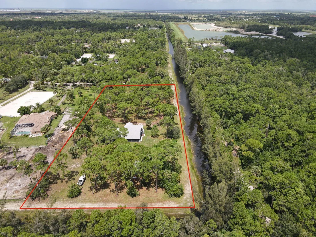 Photo of 2970 Doe Trail
