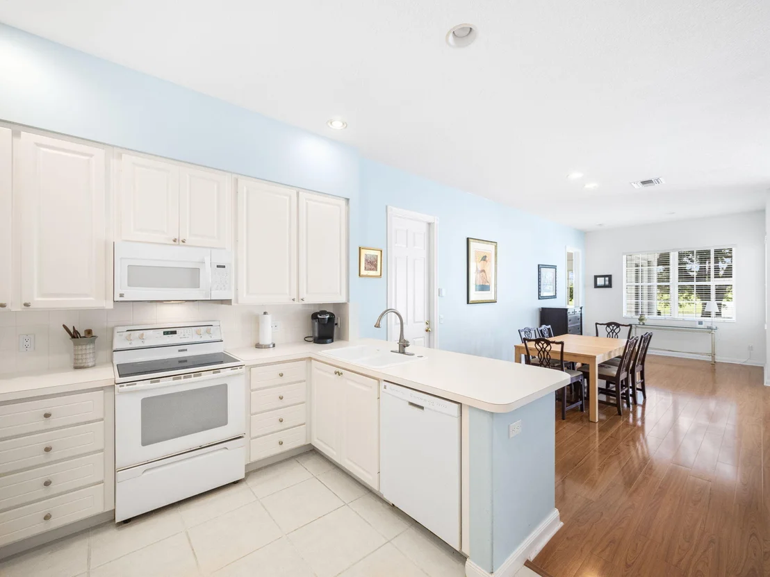 Photo of 192 Barbados Drive