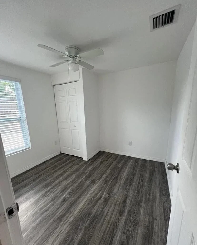 Photo of 3051 44th Lane