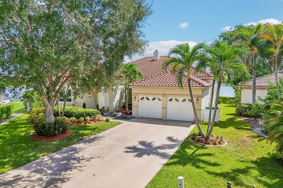 Photo of 762 Heritage Drive