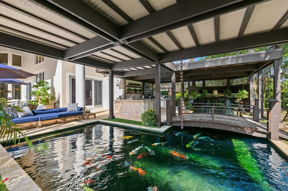 Photo of 3378 Bradenham Lane