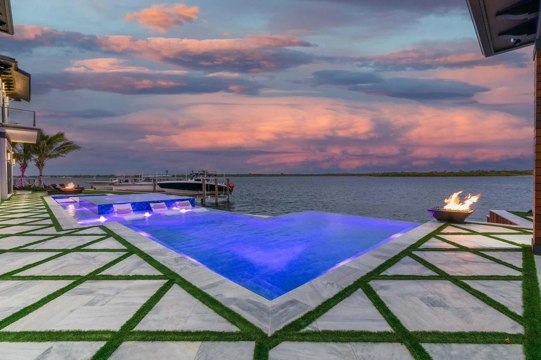Photo of 712 Lakeside Circle