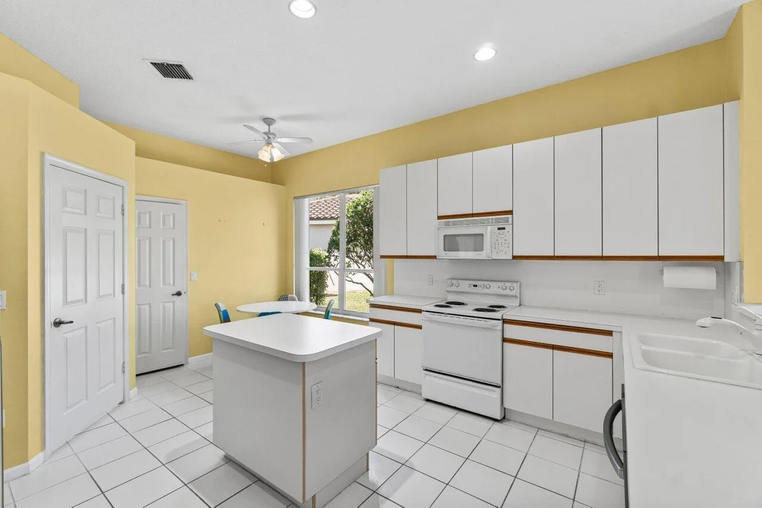 Photo of 12811 Hyland Circle
