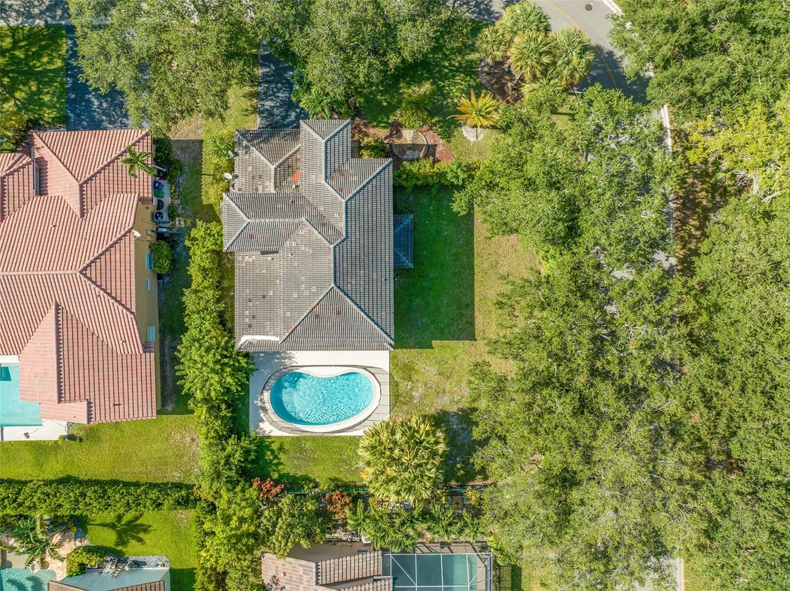 Photo of 10004 NW 57th Place