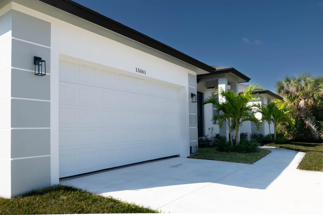 Photo of 15061 BRAINBRIDGE Circle