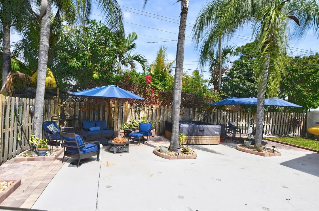 Photo of 1599 Isabel Este Road