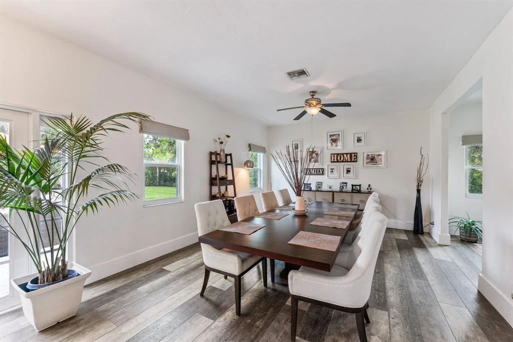 Photo of 230 Blackbird Lane