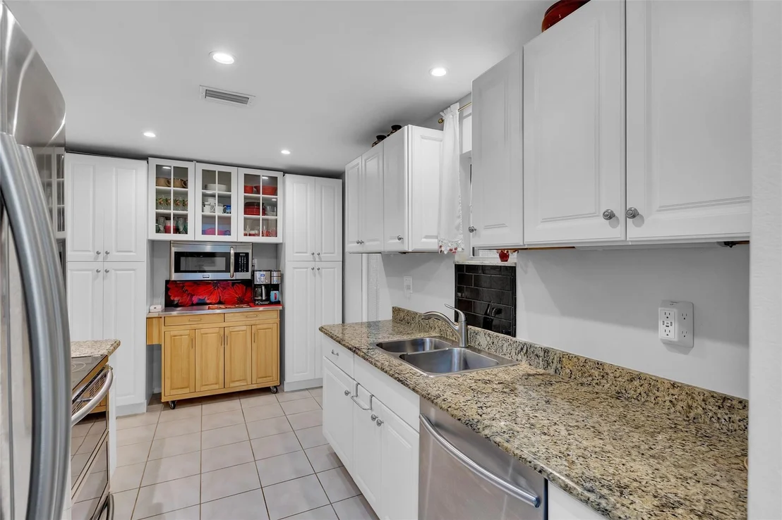 Photo of 2580 NW 2nd Drive