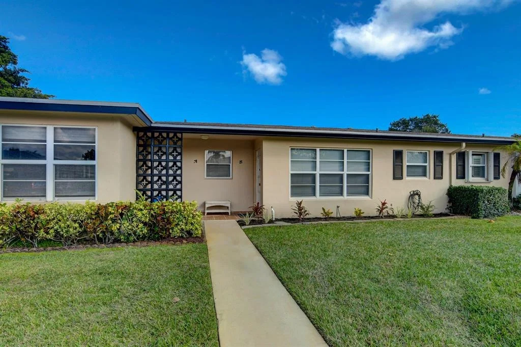 Photo of Unit B at 955 Circle Drive