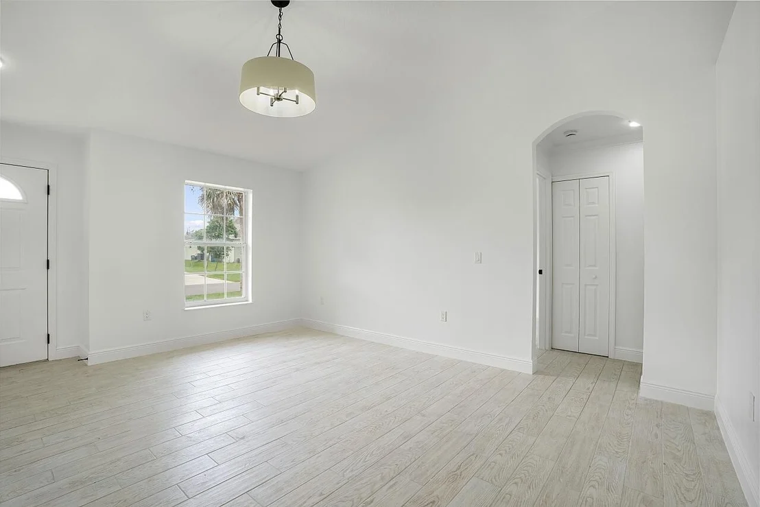 Photo of 673 Cavern Terrace