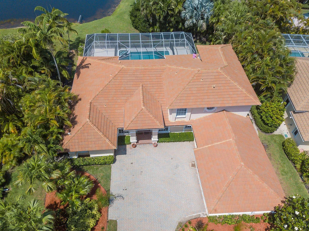 Photo of 136 N River Drive E