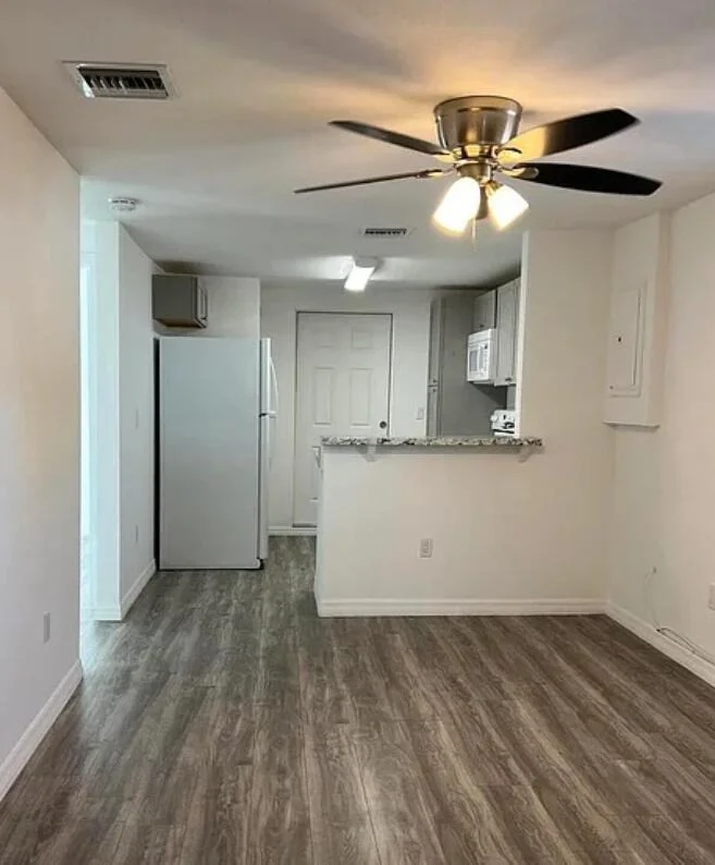 Photo of 3051 44th Lane
