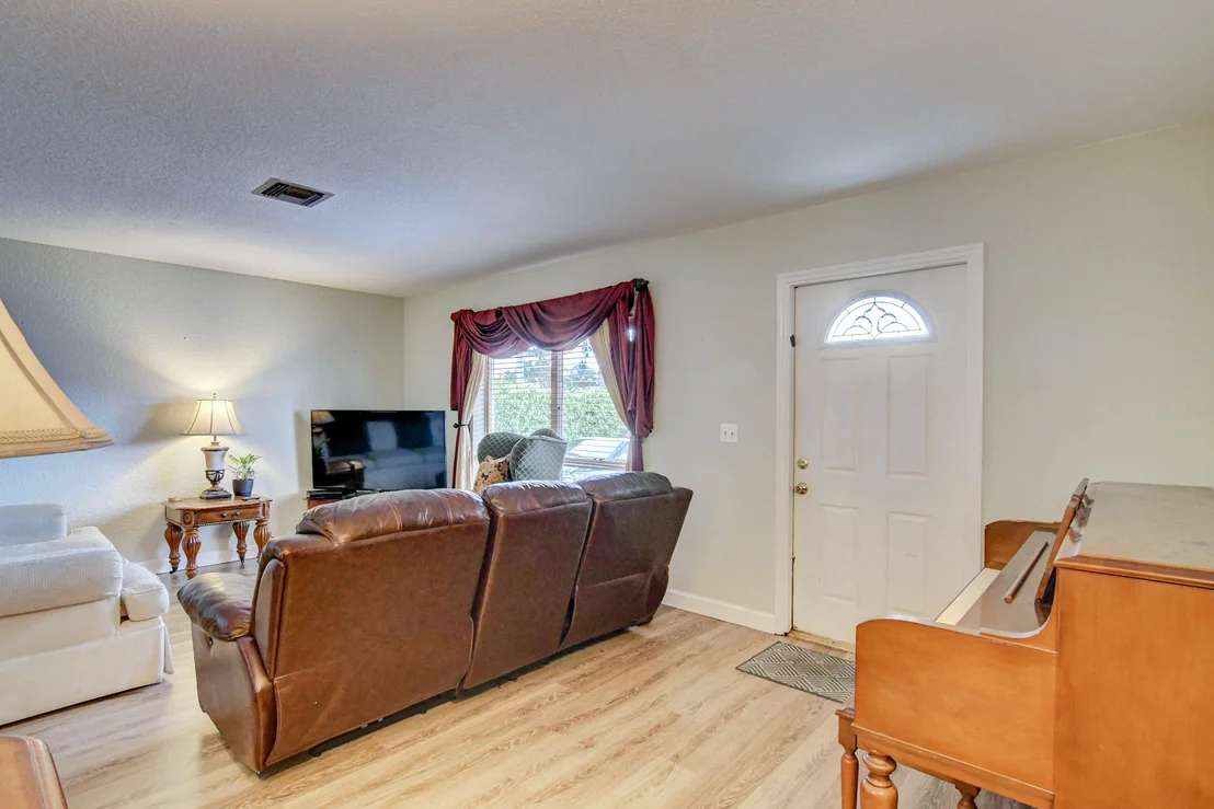 Photo of 6194 Moonbeam Drive