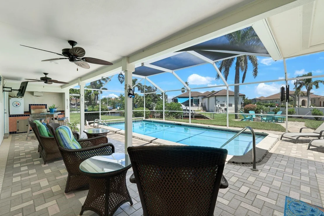 Photo of 5237 Del Prado Boulevard