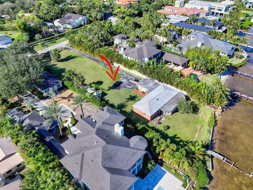 Photo of 5297 Pennock Point Road