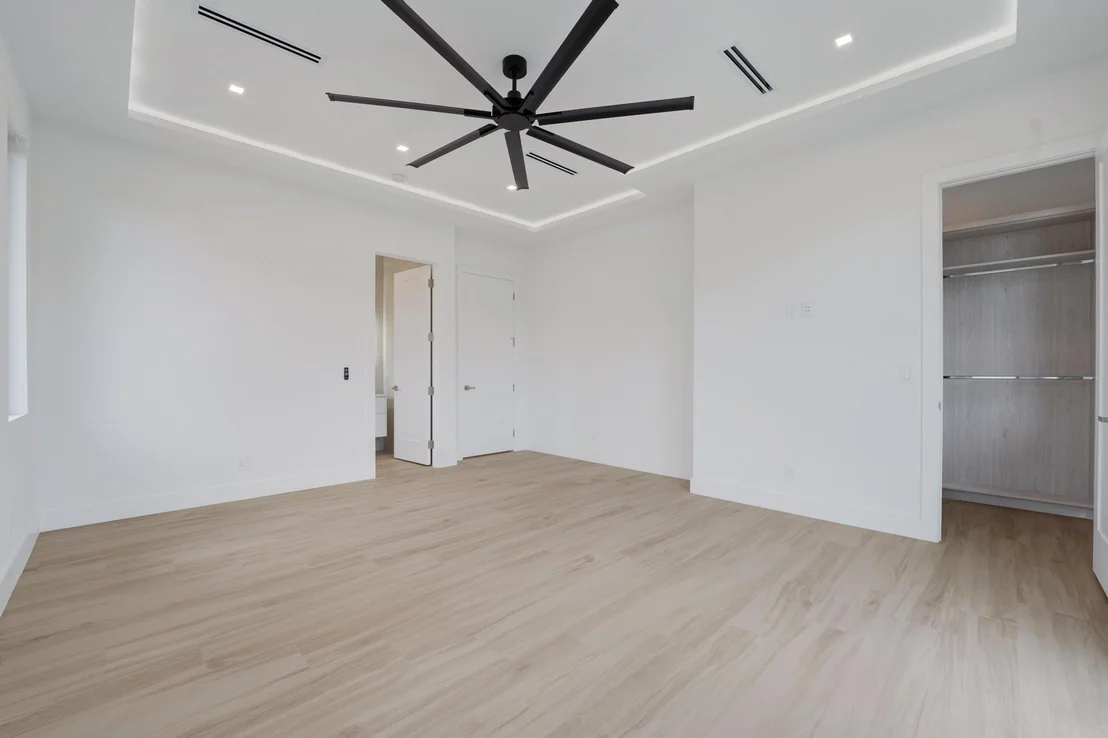 Photo of 948 Banyan Drive