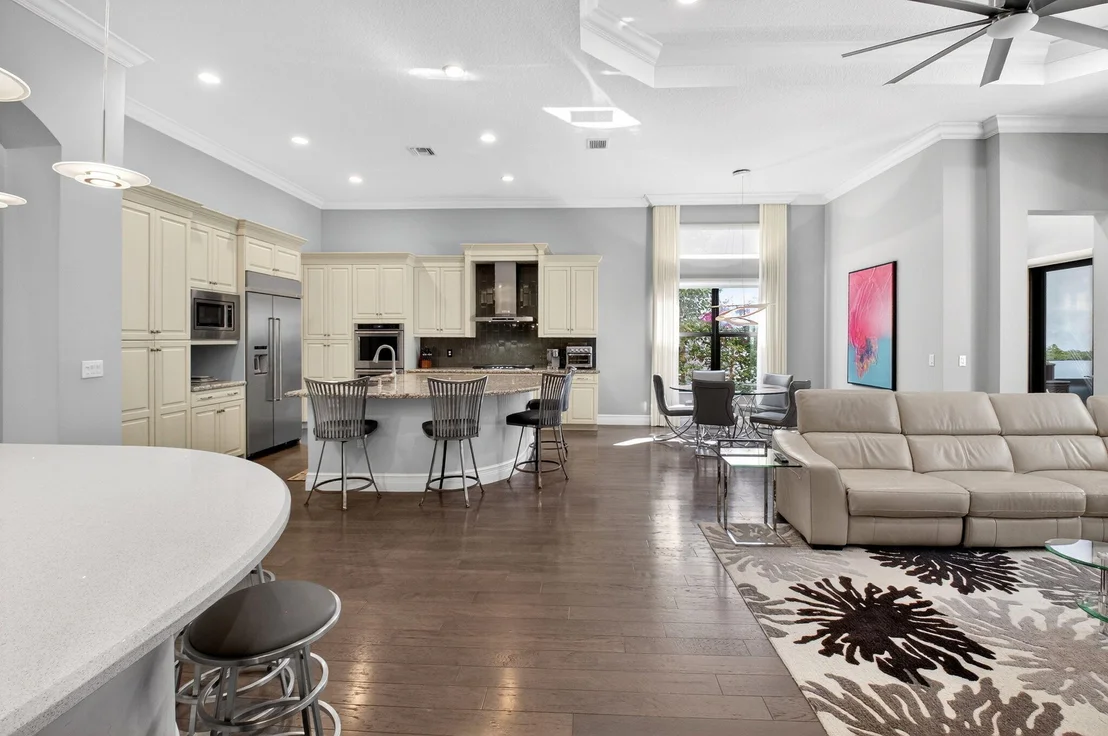 Photo of 16921 Pavilion Way
