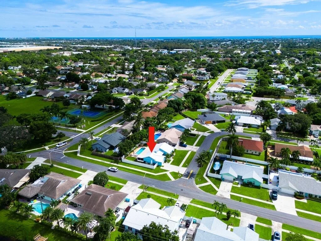 Photo of 841 NW 8th Way