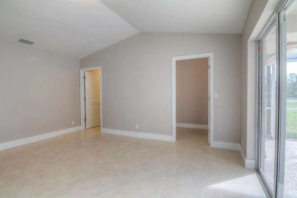Photo of 17518 Tangerine Boulevard