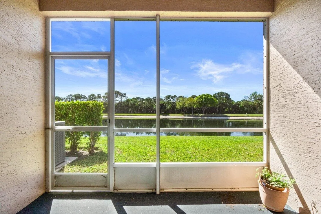 Photo of 8590 Lineyard Cay