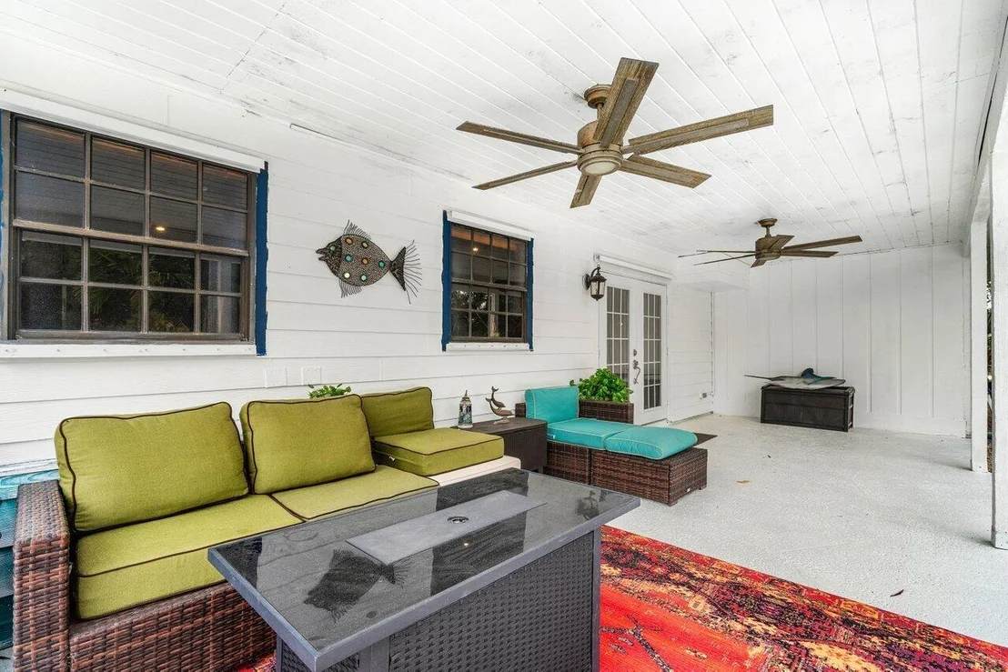 Photo of 17081 Mellen Lane