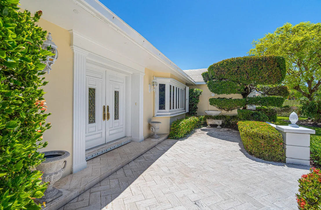 Photo of 57 CAYUGA Road