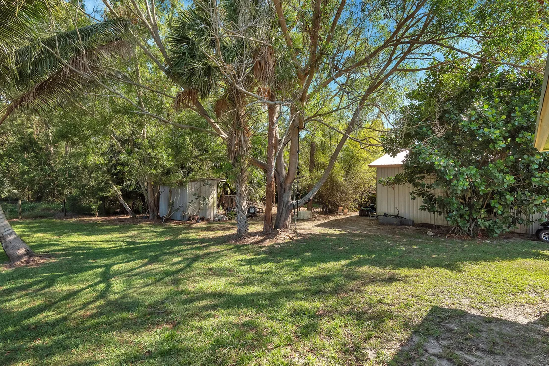 Photo of 18763 Hamlin Boulevard