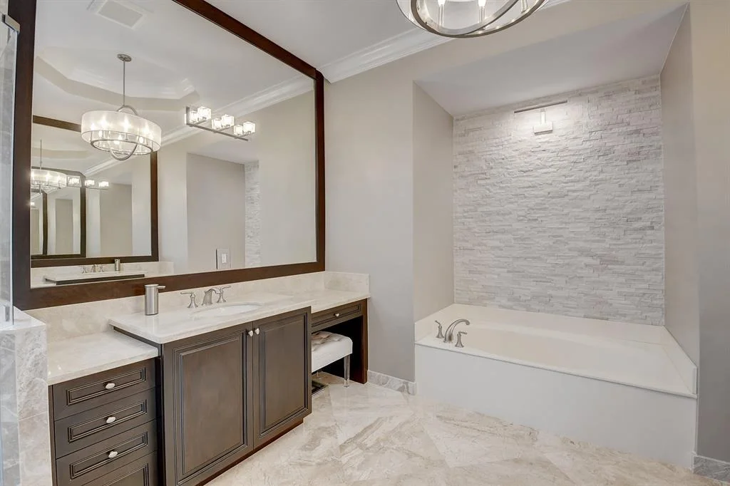 Photo of 12324 Cascade Valley Lane