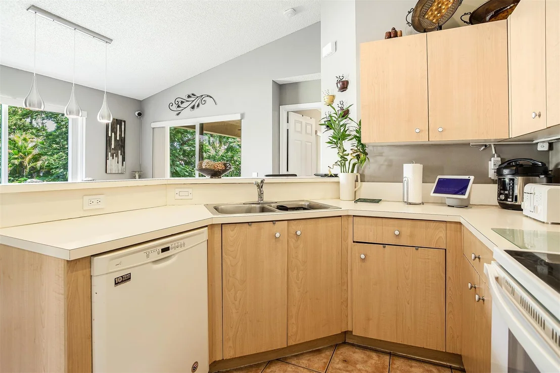 Photo of 1127 Alexander Bend