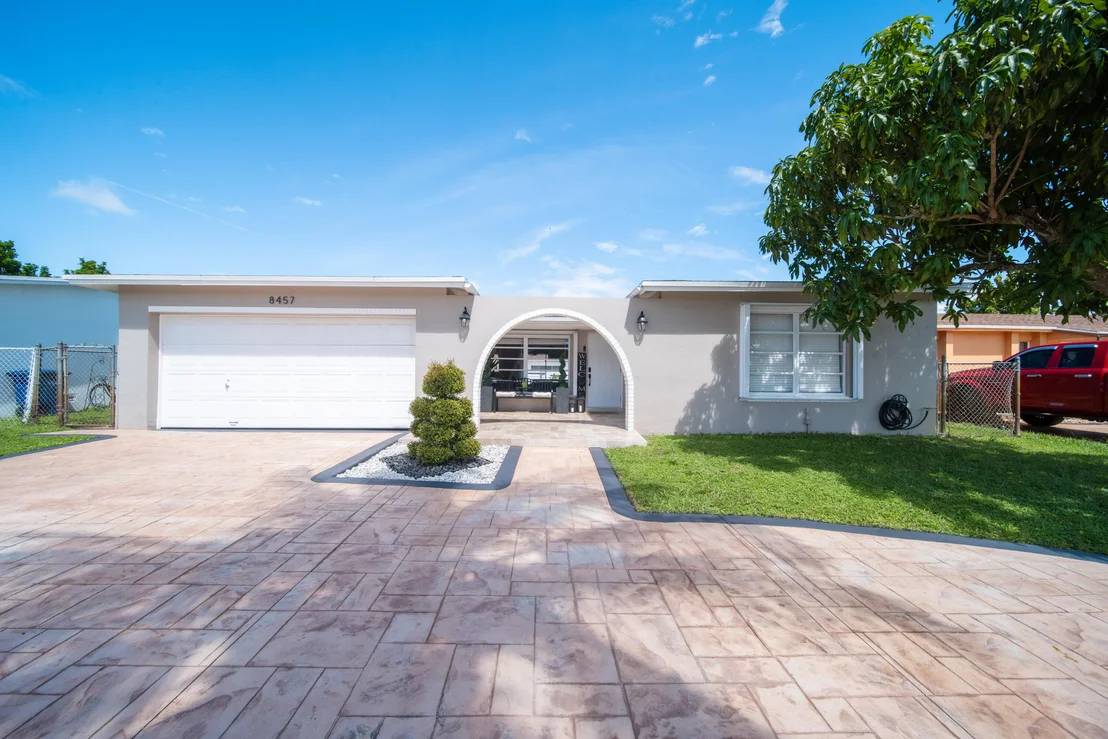 Photo of 8457 Sheraton Drive