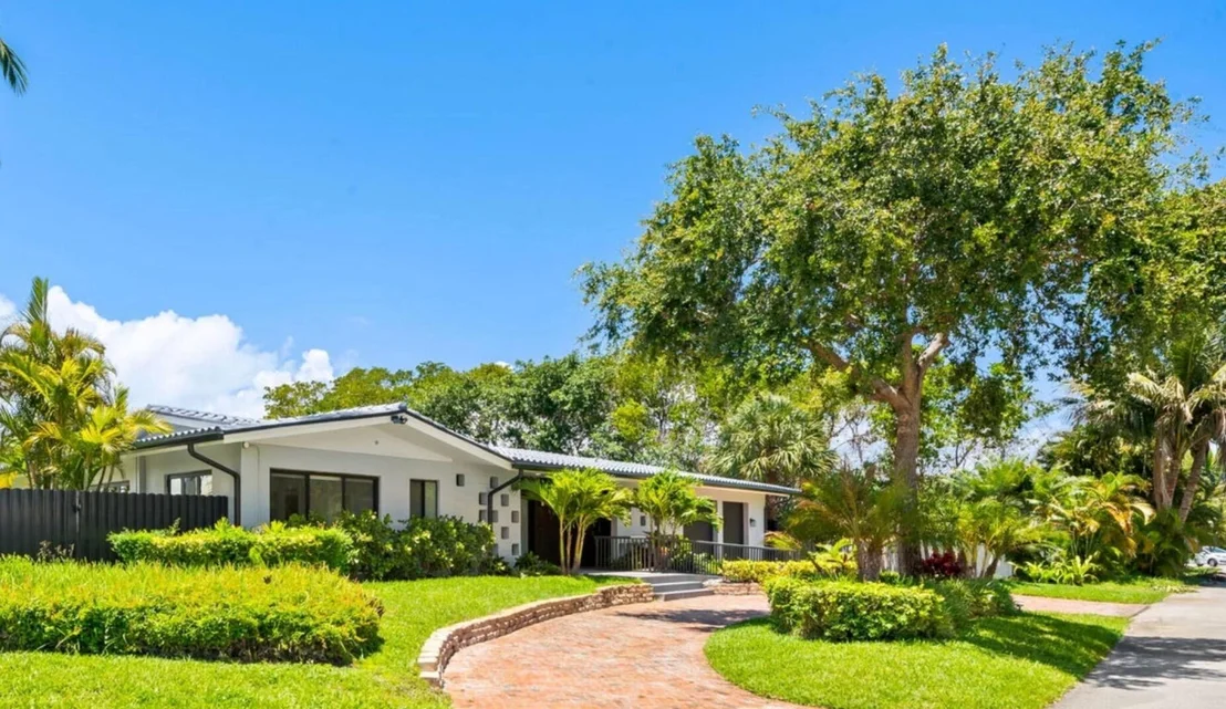 Photo of 2811 NE 53rd Court