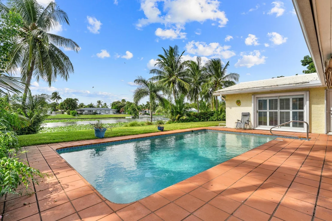 Photo of 8415 Pine Tree Lane
