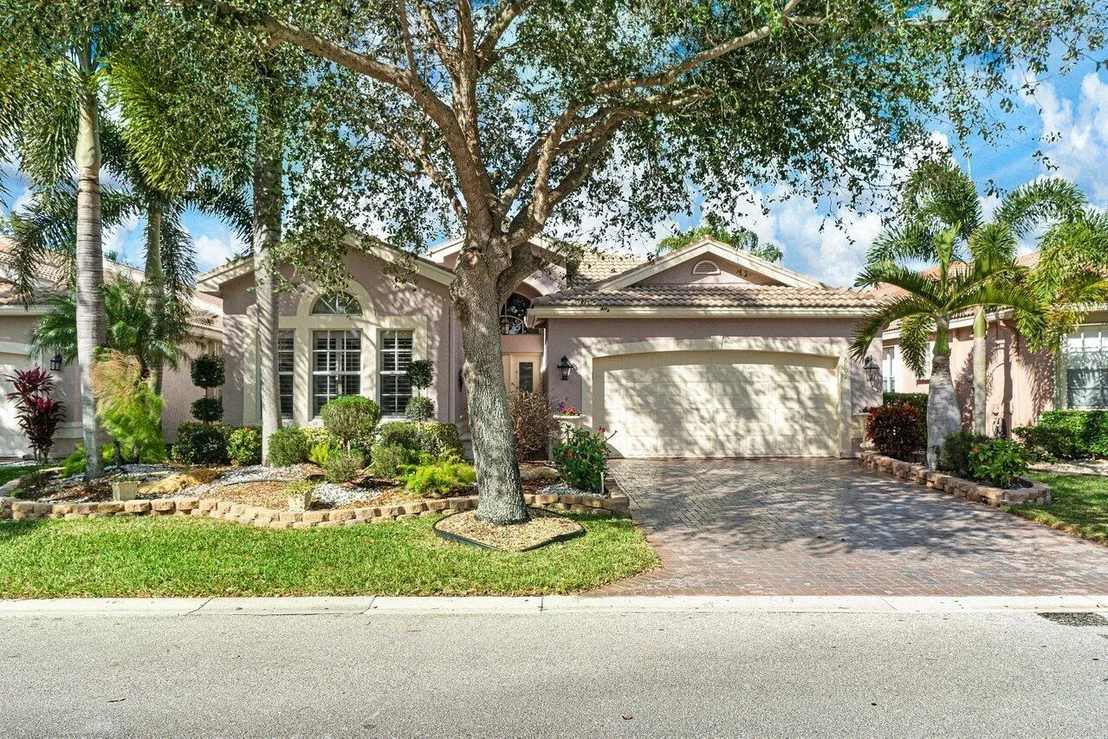 Photo of 8809 Laguna Royale Point