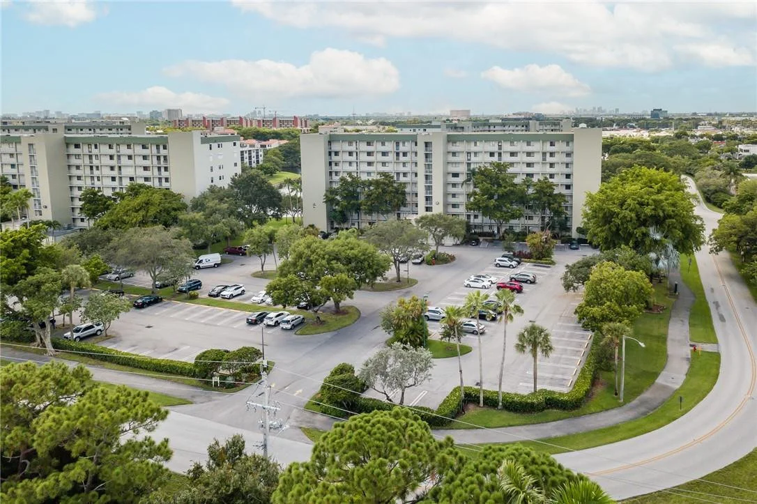 Photo of Unit 607 at 2240 N Cypress Bend Drive