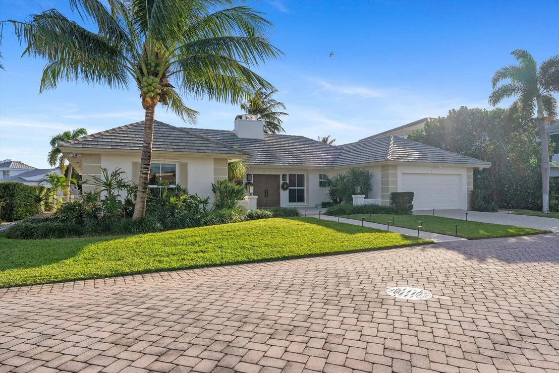 Photo of 872 Lilac Drive