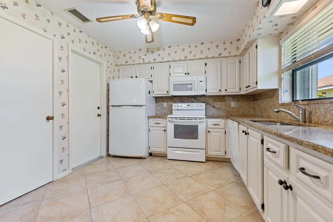 Photo of Unit B at 4235 Pear Tree Circle