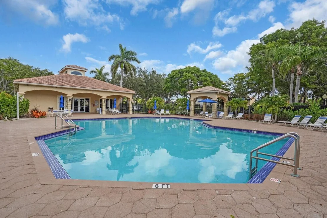 Photo of 7039 Middlebury Drive