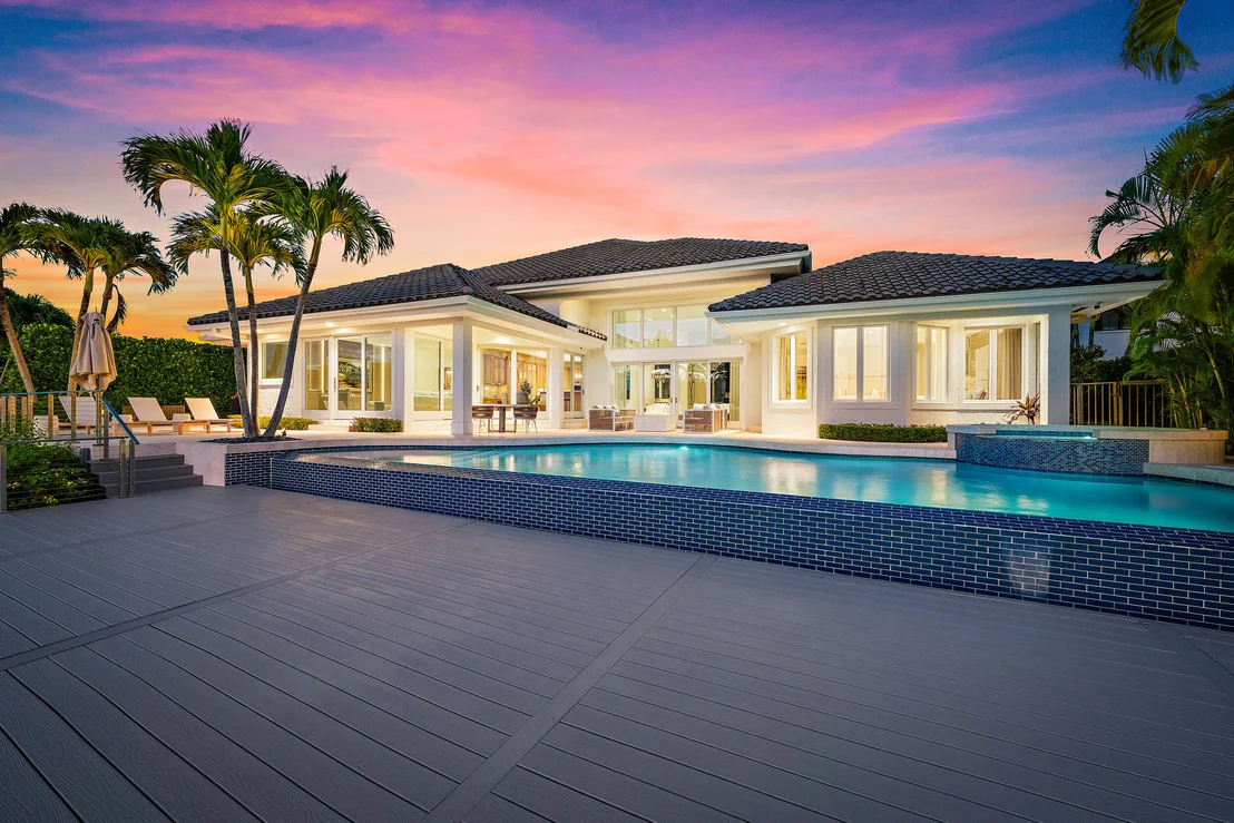 Photo of 121 Commodore Drive