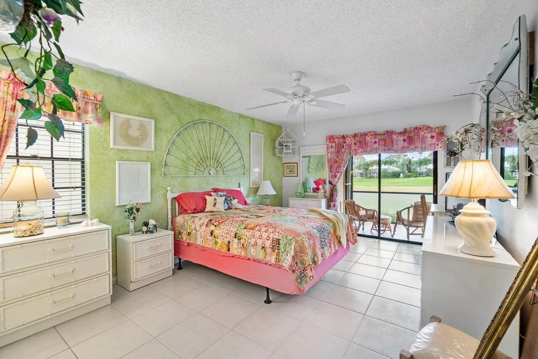 Photo of Unit A at 1501 Pinecrest Circle