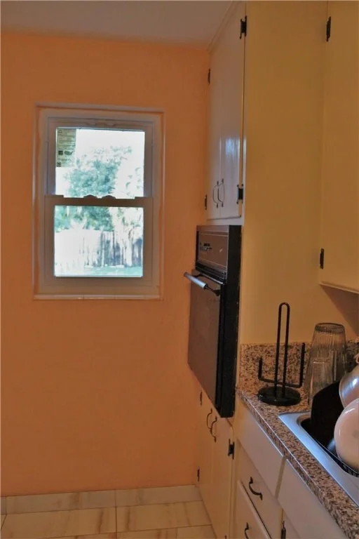 Photo of 352 Henthorne Drive
