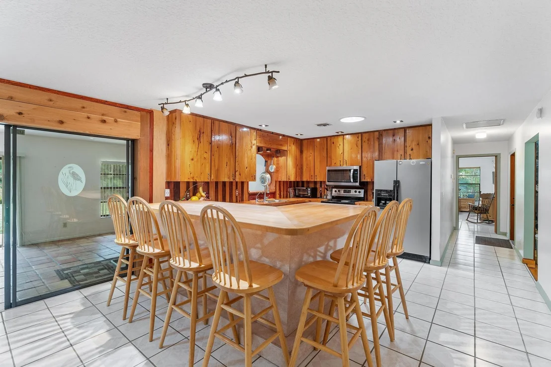 Photo of 3182 Custer Avenue