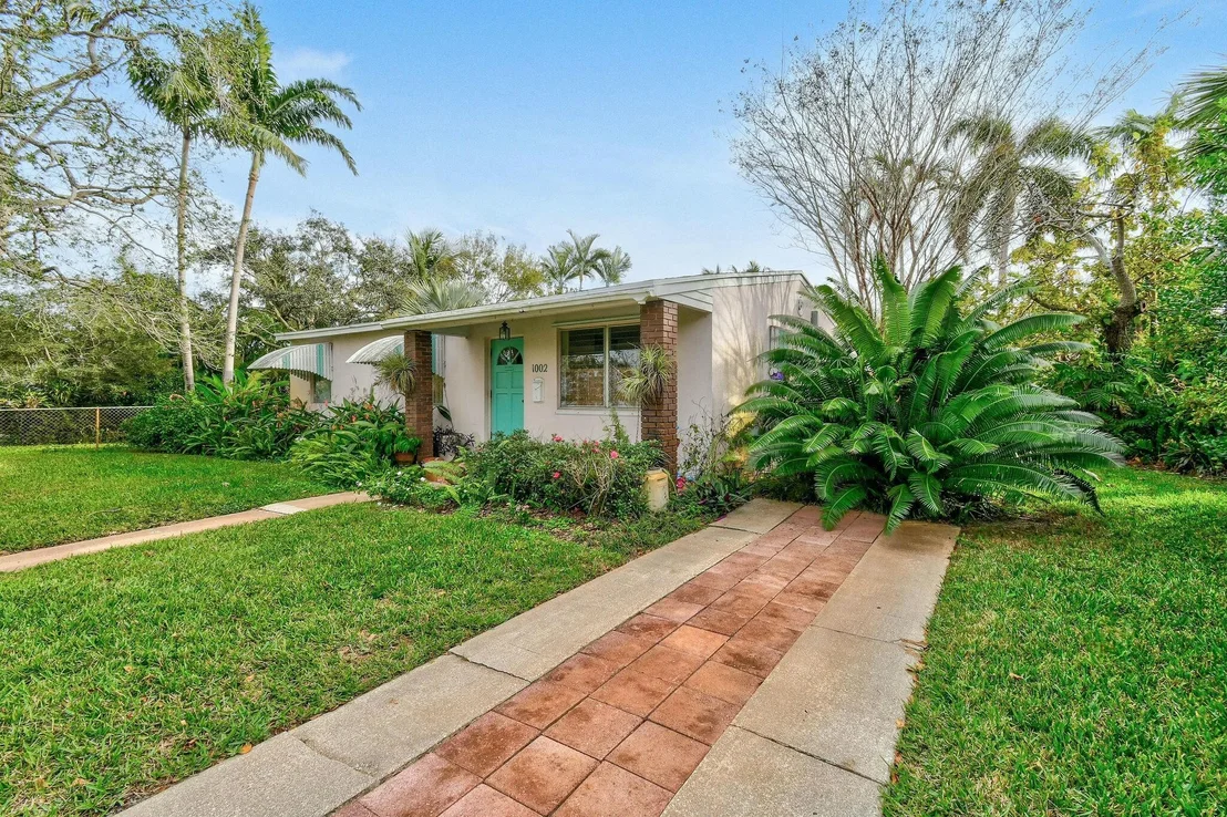 Photo of 1002 Ardmore Road