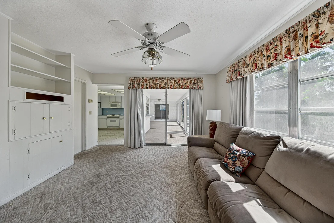 Photo of 4141 NE 23RD Avenue