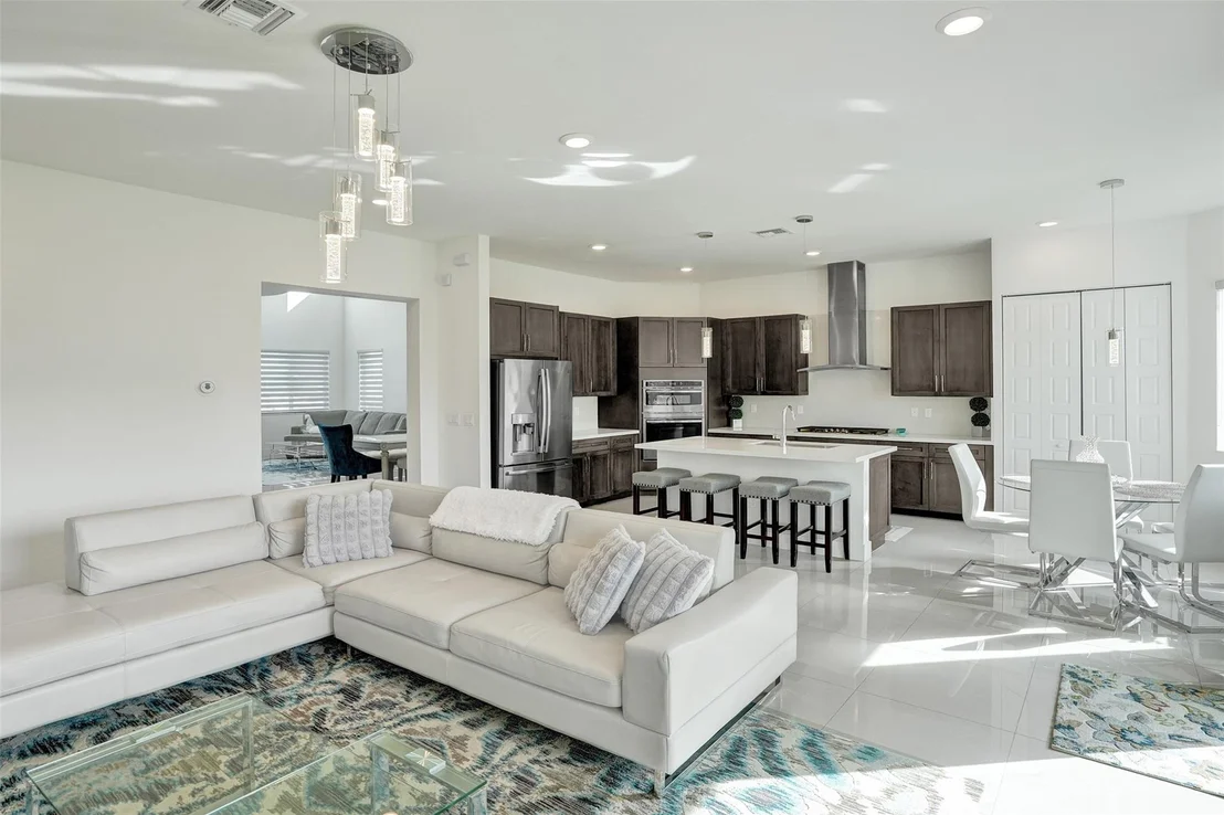 Photo of 10790 Pacifica Way